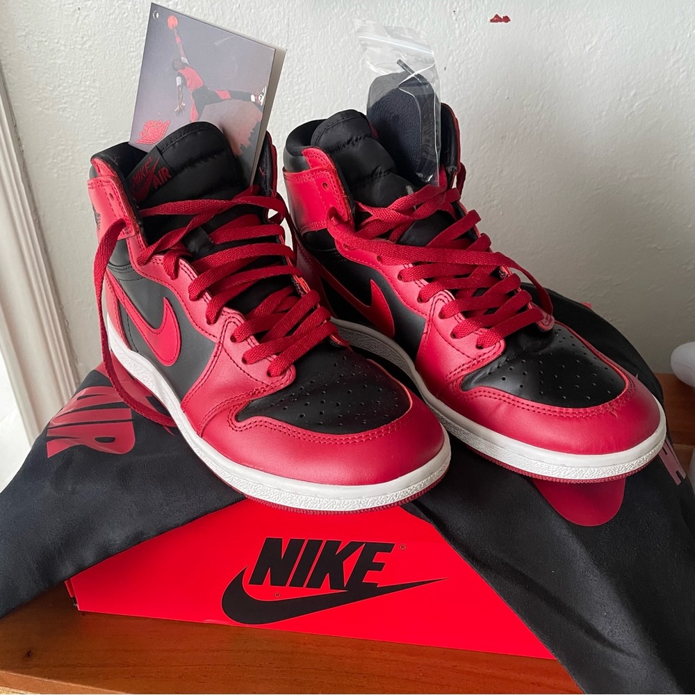 Air Jordan Retro 1 Hi 85 Varsity Red | Men Size 9.5